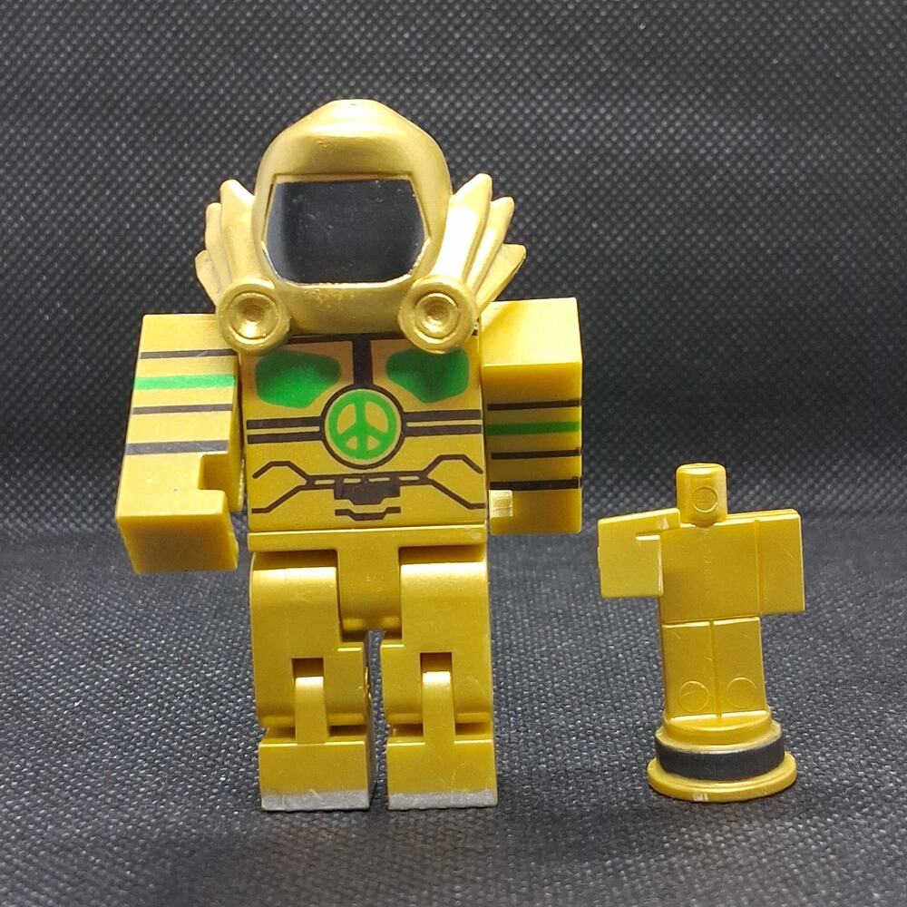 Roblox Series 2 Jazwares Gusmanak Mini Figure w/ Accessory Apocalypse Rising